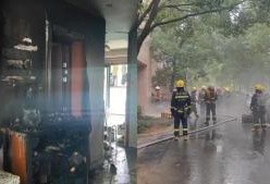 吃瓜男子围观视频,揭秘网络围观现象背后的心理奥秘