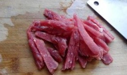 牛吃小瓜行吗怎么吃,牛吃小瓜的奇妙食法揭秘