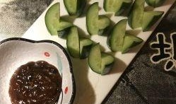 吃瓜不挑口味图片