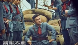 建军大业吃瓜男孩,揭秘“吃瓜男孩”背后的故事