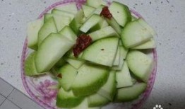 炒着吃的小圆瓜,炒小圆瓜，简单易做，营养满分