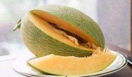 吃哈密瓜吃嗓子疼,小心嗓子不适！