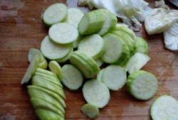 牛吃小瓜行吗怎么吃,牛吃小瓜的奇妙食法揭秘