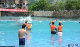 玩水吃瓜避暑,玩水吃瓜，清凉一夏