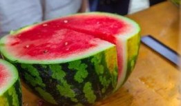 大学吃瓜套路,一场别开生面的校园风云录